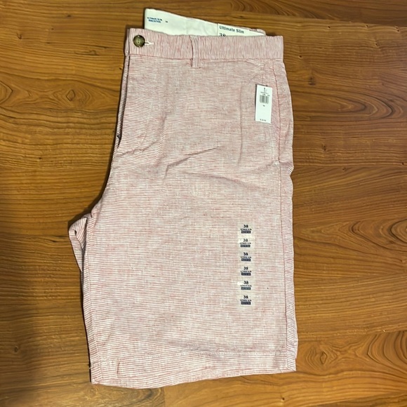 MENS Old Navy Ultimate Slim Shorts - Picture 1 of 7